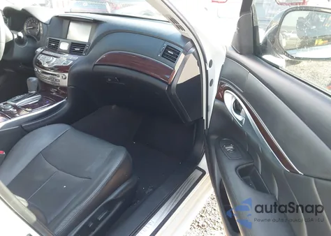 2018 Infiniti Q70 3.7 Luxe из США, поврежденный, VIN JN1BY1AP6JM180696